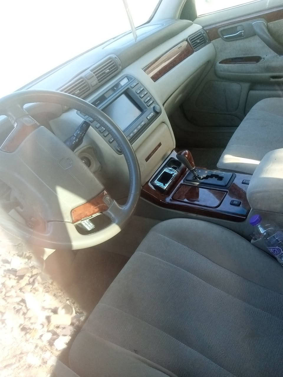 سلام عليكم سياره ملكه متوم مكينه وكير جدد حداديه تخم تاير جدد كصه جنطه سعر 30رقمي ***********
