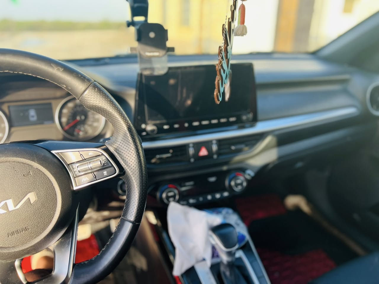 كي فورتي 2024  وارد امريكي تحكم سترين رادارد امامي جاني وخلفي محرك 2000 دوش  اربعة سلندر تبريد تدفئة  سونار موجود تجي وتساب ادزلكياه السيارة مبدل بس بنيد السيارة 43 الف كيلو ماشية وتساب  للاستفسار ***********
