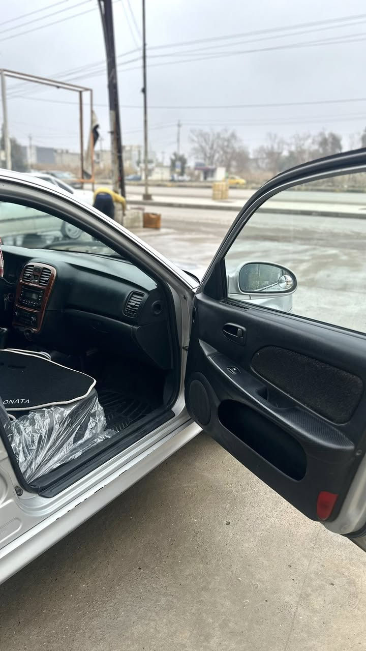 سوناتا 2004 وفود نينوى انكليزي بأسمي اني الشرعي شرط التحويل .
السياره جاهزة 
طخم جديد
طخم تاير 
تبريد ثلج 
تدفئة
كابون بانزين
مابيها اي نقص من كل النواحي  

الملاحظات :
اثر صرف بسيط 
والتقحيل گدام العين 
قطعتين صبغ بدون ضرر بدون داخل 
السعر #63$ وبيها مجال 
***********
*********** 
مكاني موصل ايسر …
