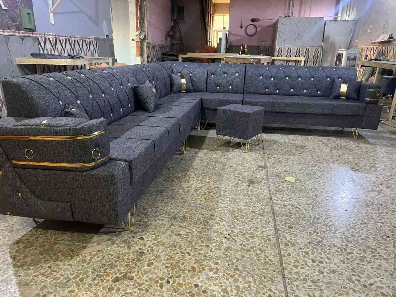 قنفات جديد جميع القياسات والألوان متوفره حرف L  ويوجد تخفيضات 50٪ توصيل جميع المحافظات الاستفسار واتساب 
***********
