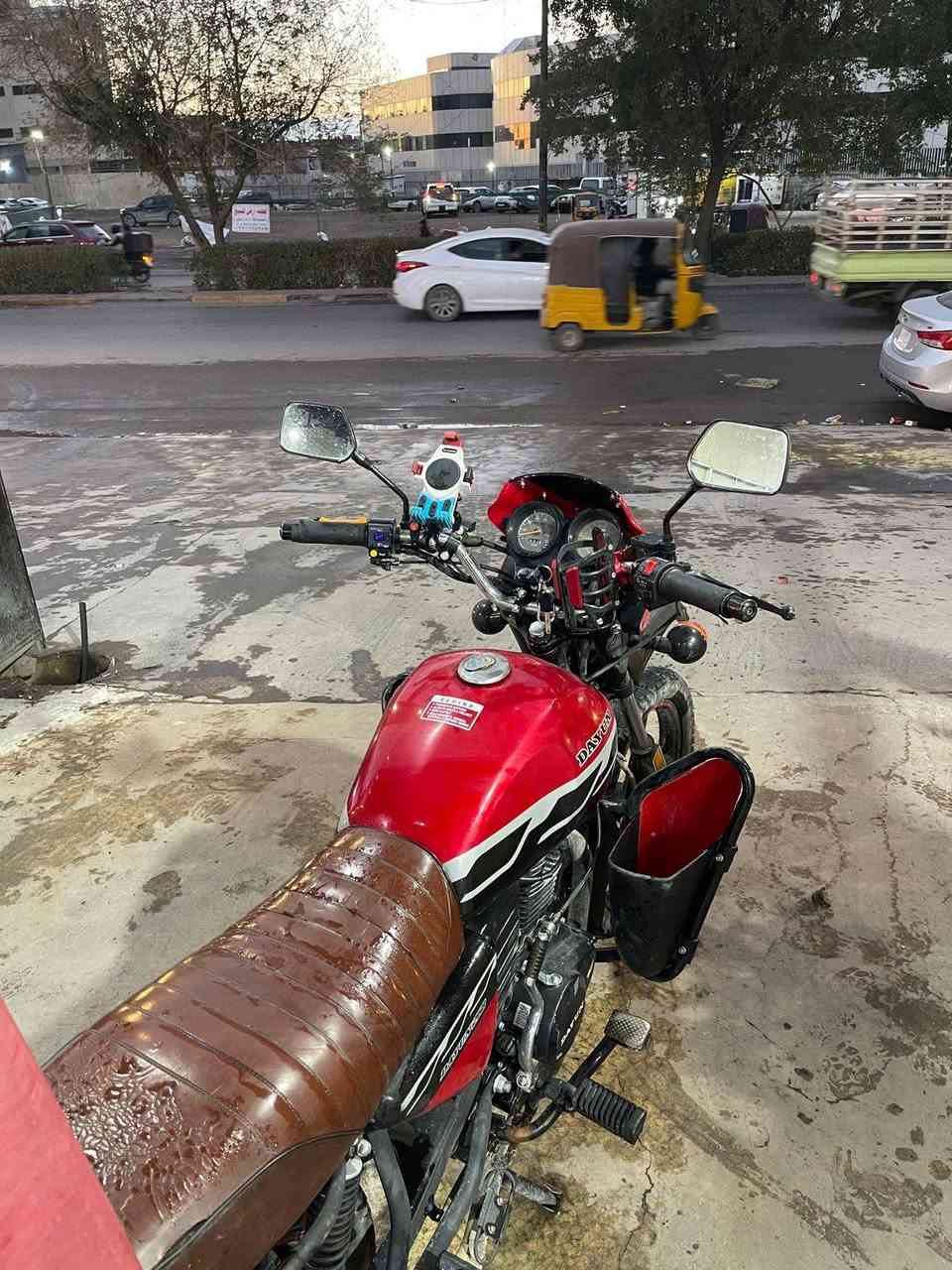 سلام عليكم دراجه دايوان 2023 مرقم  بغداد سنويه كفاله عامه م بيهه طعجه صغيره بل تانكي سعرهه 2300 وبيهه مجال  عنواني الشعب ***********
