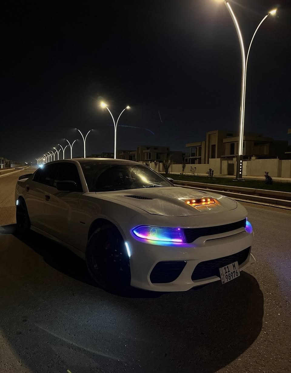 السلام عليكم
جارجر مديل 2019 اصل
هيمي ارتي 5.7  تو ويل 
شادلها منضومه غاز LPG  (اقتصادية)
ولد متغير
ويل نجمه
تاير خلفي 315 امامي 275
كفرفج 6 بستم الياف
دواخل عنابي جلد حضن rt
موصفات شفتات ستيرن.
سوبر تراك
نظام سبورت
كشن حضن
حساسات خلفيه
وباقي معروف
الحادث خفيف يمك. بنيد مبدل فقط بدون أيرباك ابد ولادواخل ولاشواصي.
مكان سياره بصره شراي اتصل وتدلل ،،السعر 220 وبيها مجال "
0785 773 7744
