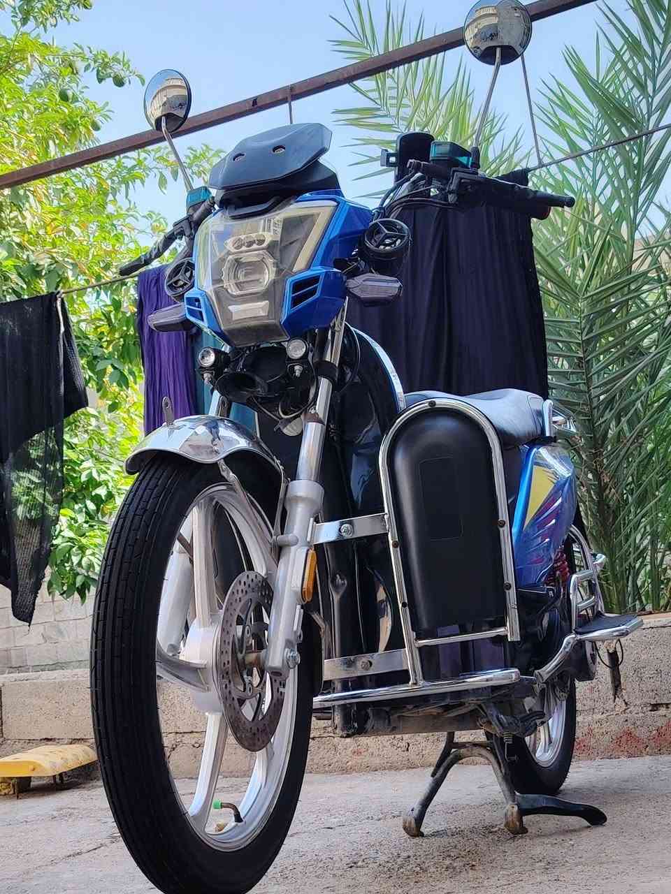 دراجه للبيع هارلي نضيفه حلوه بعدهي زيرو السعر500وبيه مجال مكاني الحسينيه رقم***********
