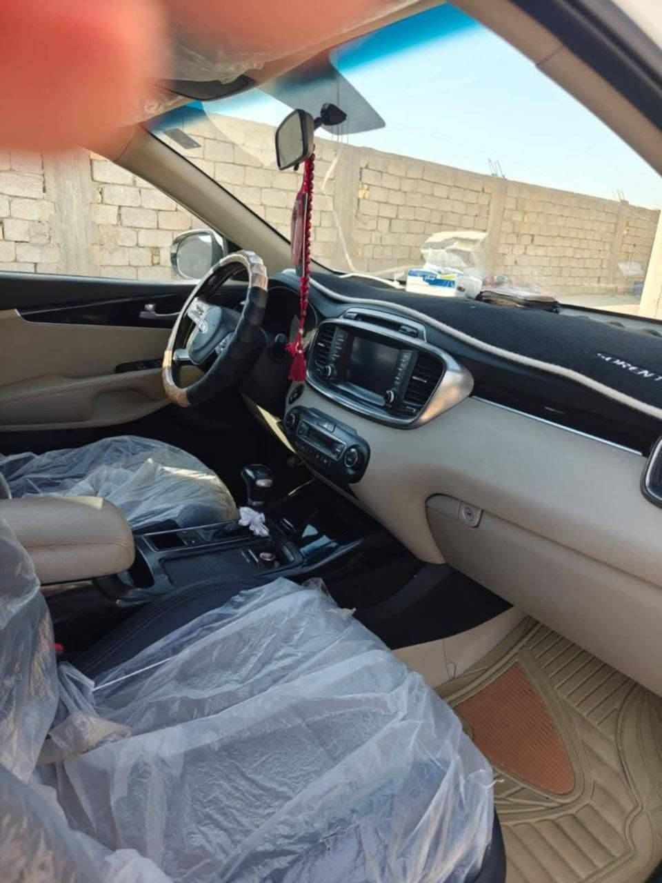 سورنتو موديل 19
 خليجي كفاله عامه 
رقم بغداد دولي 
فول مواصفات ماعده البنراما
 245بيه مجال
للاستفسار ***********
