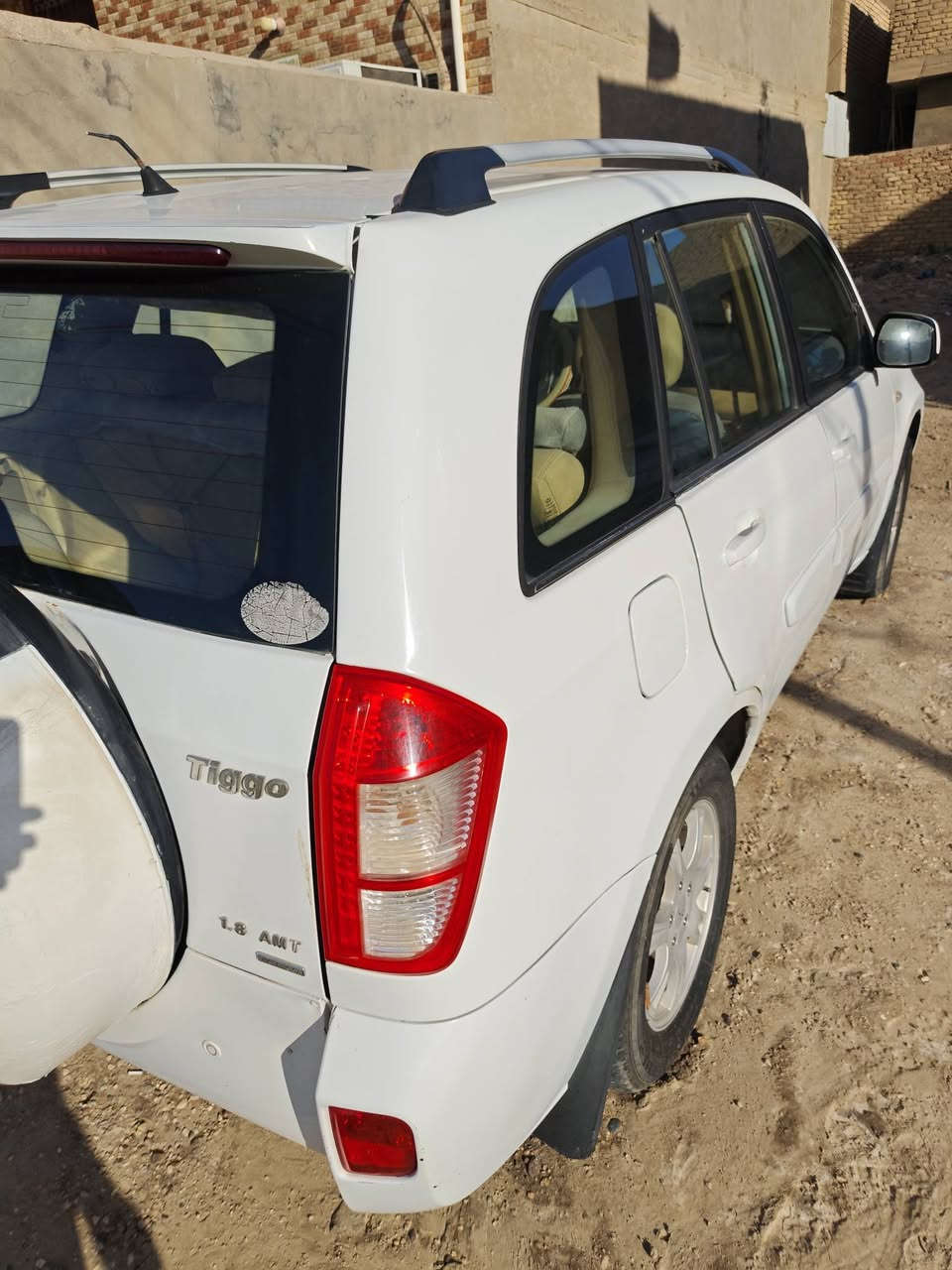 السلام عليكم 
تيكو ٢٠١٣ سياره جديده كير محرك بلادي ما مفتوح حداديه جديدة تبريد ثلج جاهزه مابيه اي نقص تخم تاير رقم قادسيه مكاني الحله سعره ٤٢ للاستفسار الاتصال علي رقم ***********
