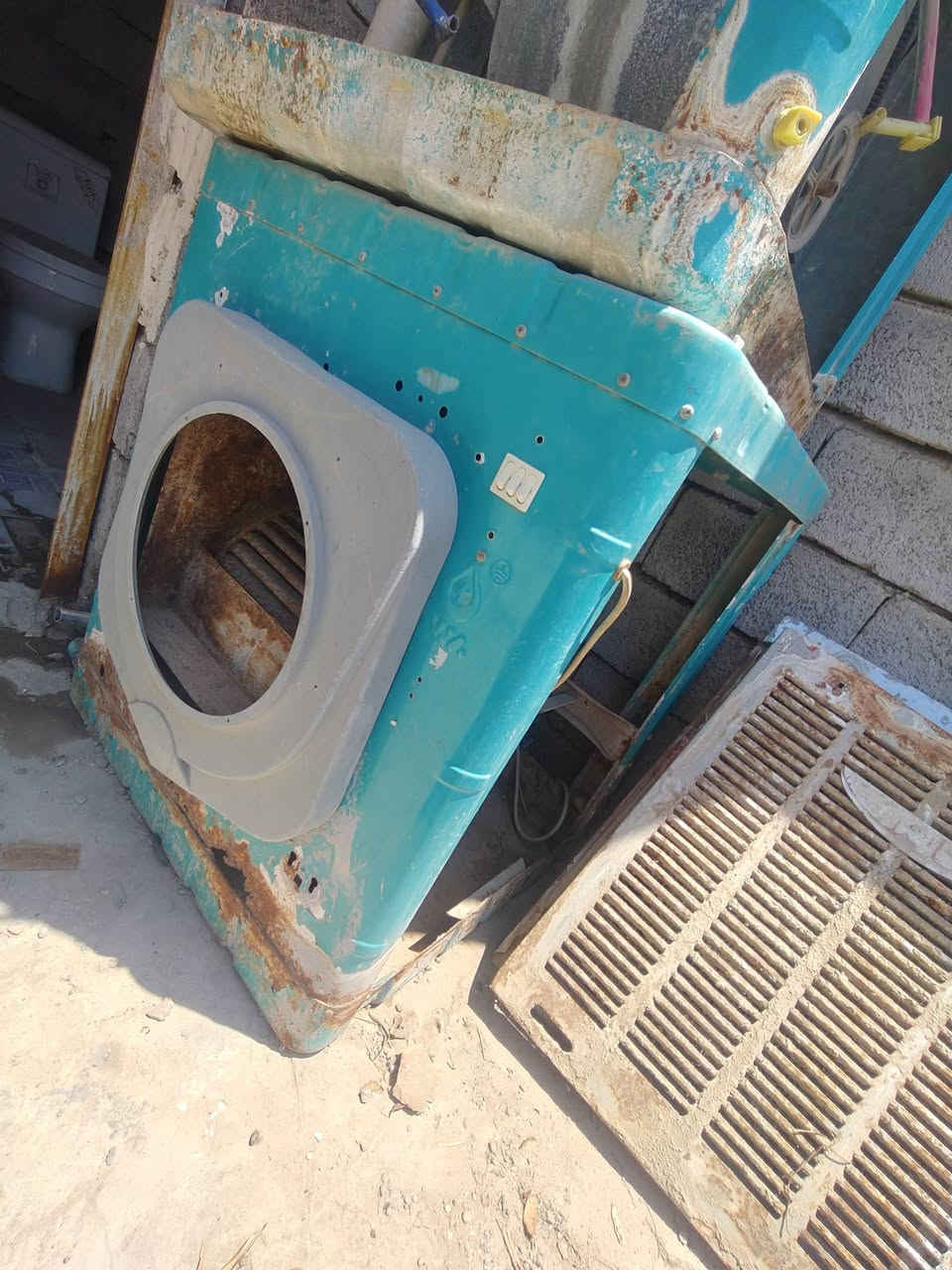 مبردات عدد 3للبيع شغلات ***********ابيع 3شلع100
