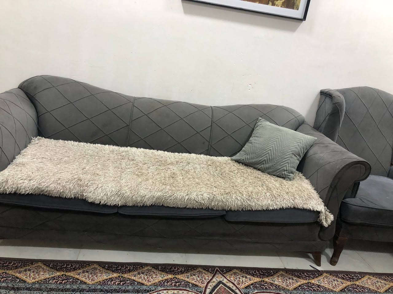 غراض بيت للبيع كل حاجة وسعرها للاستفسار الاتصال على الرقم ***********
