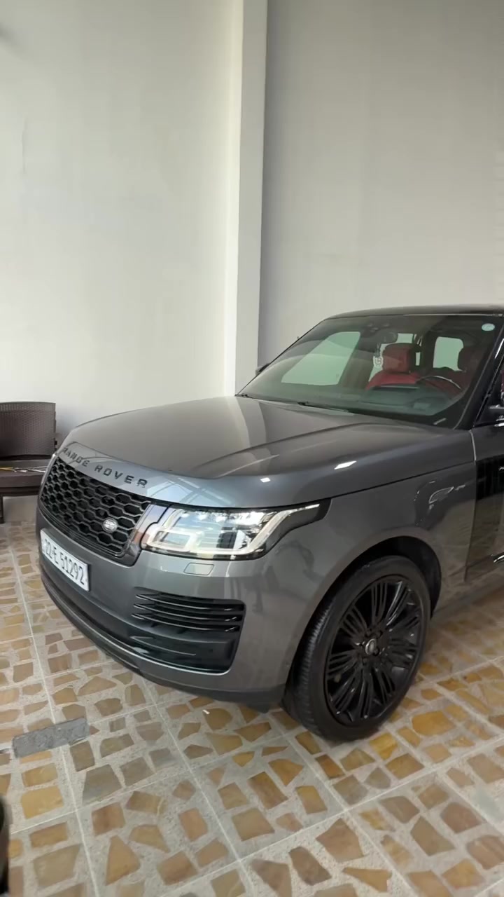 ره نج اتوبايگراف موديل 2019 اماشي. 122000كم تلفون ***********
