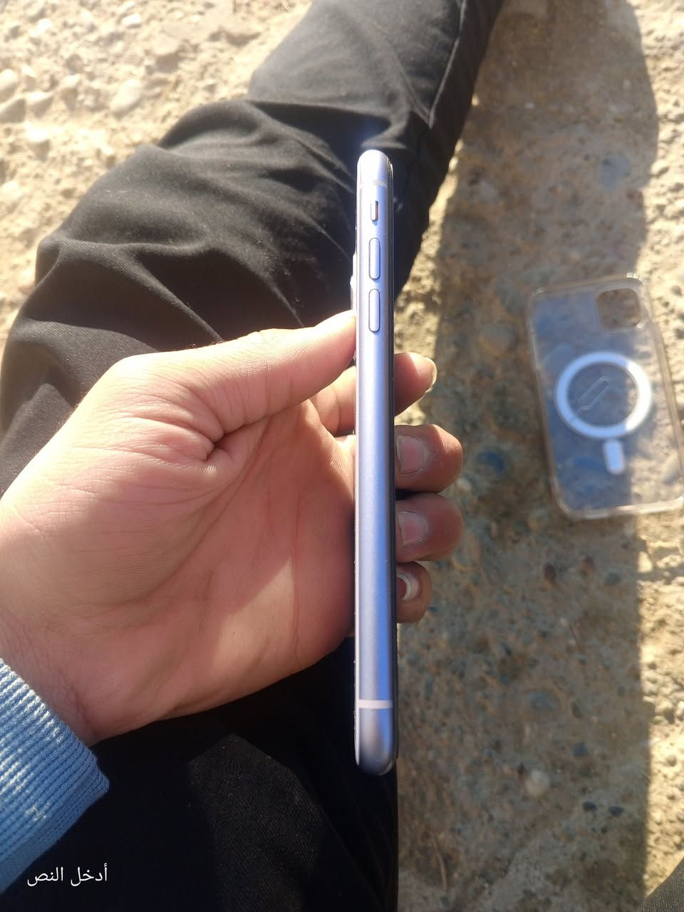 سلام عليكم ايفون 11 ذاكيره 64  نورمان بطاريه 84 
فيس ايدي شغل كلو شغال  تك  السعر 225 بي مجال شي قليل ***********
