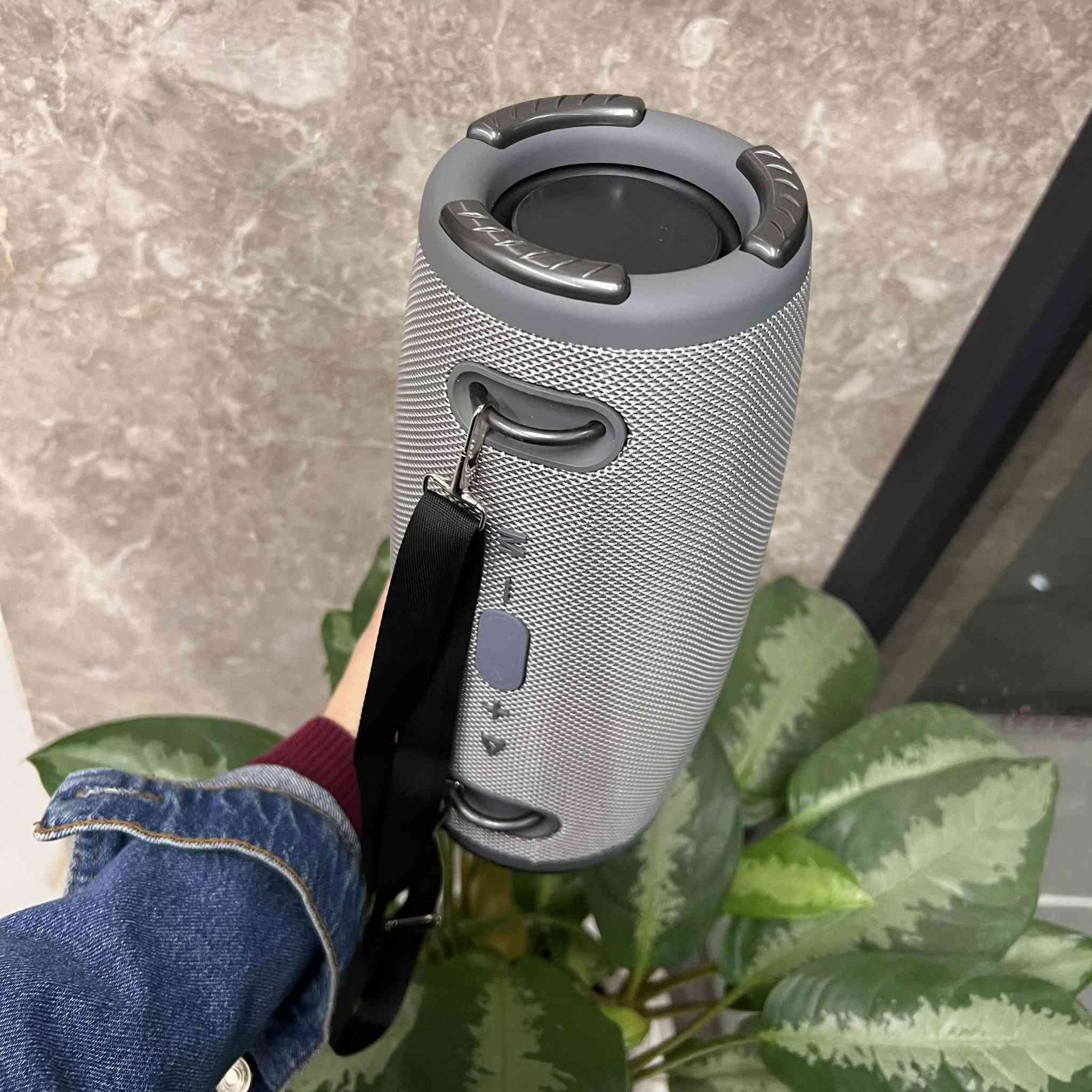 سماعة بلوتوث جي بي ال الصوت رهيب مدا الشحن طويل باقي لون احمر
للبيع 35الف عل اول تم


**إذا كنت صاحب هذا الإعلان وتريد حذفه لأي سبب، رجاءا أرسل رسالة إلى الدعم الفني**