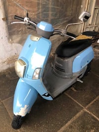 عندي دراجه بوليس اللبيع دراجه مال جناي ولدراجه مابيه اي شي كاله نضيفه ...