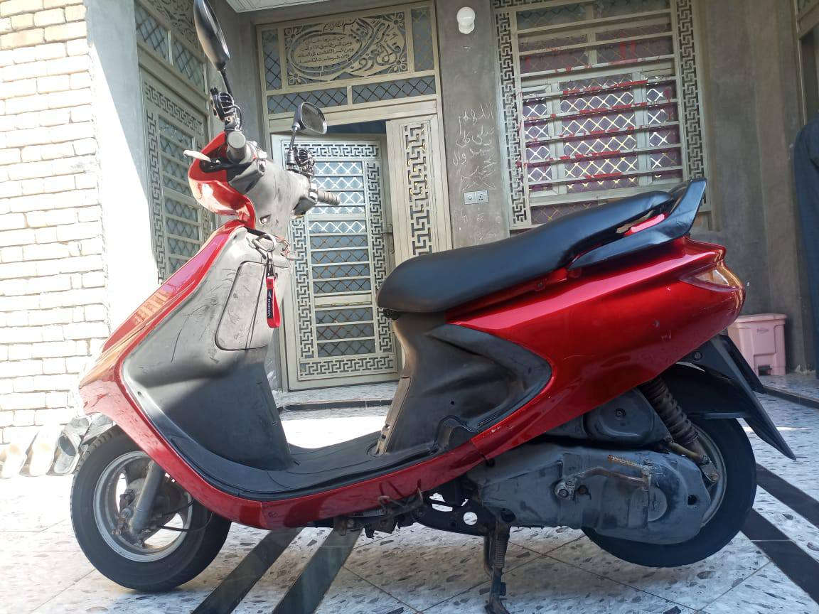 سلام عليكم دراجه للبيع فراشه حاويه صار شهر ونص طالعه من الحاويه دراجه تشك الكاع مشي جاهزه ومرتبه ناصريه مركز ***********
