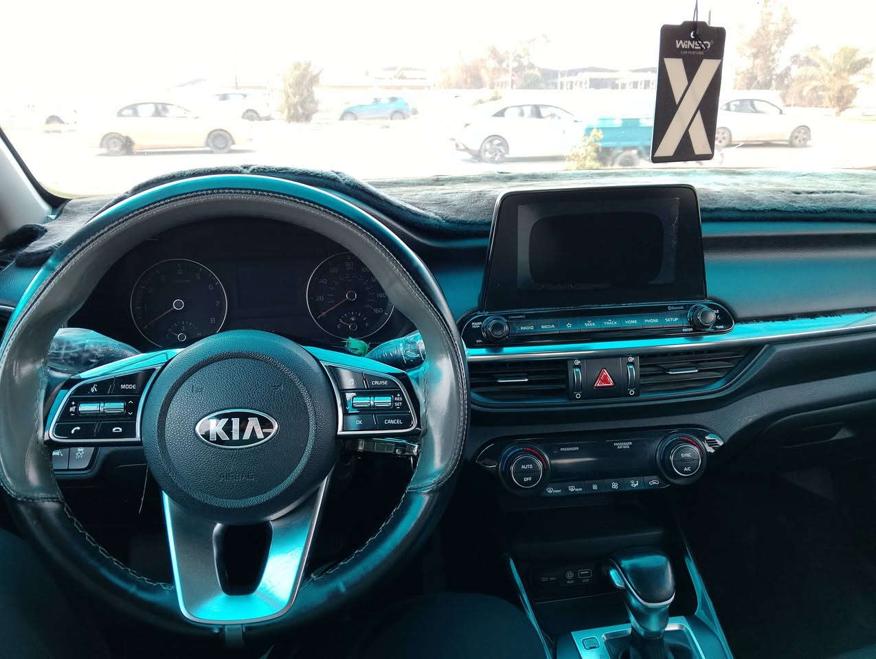 سلام عليكم كيافورتي موديل2019امريكي مكينه2000دوش السياره فول مواصفات فتحه مري شفط تبريد البيانو رادار تحكم استيرن لدي نهاري حساسات فول ماعده البصمه ضربته بامريكه جنطه بدون دواخل وبل عراق جاملغ جهاز السايق مبدل الاستفسار***********
