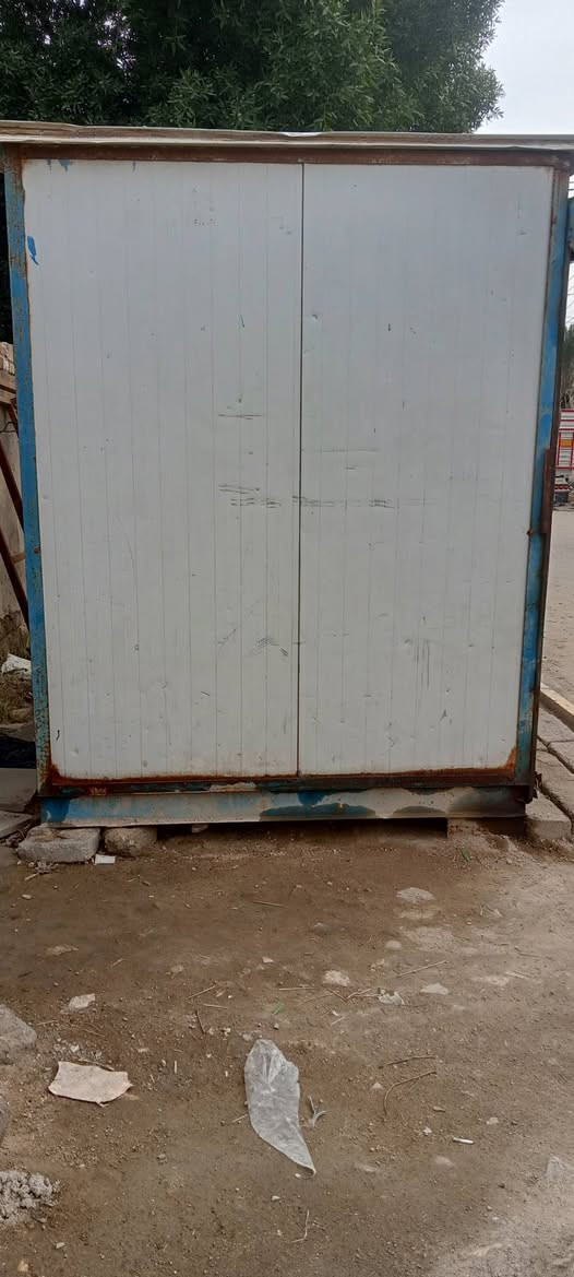 بسبب الوعود الكاذبة اعيد النشر
كرفان للبيع عرضه مترين طوله مترين وربع بي رفوف وجاهز
ناصرية سعر مليون وربع وبي مجال ***********
