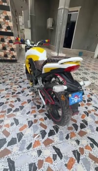 بطح • ٢٠٠ • ٢٠١٧