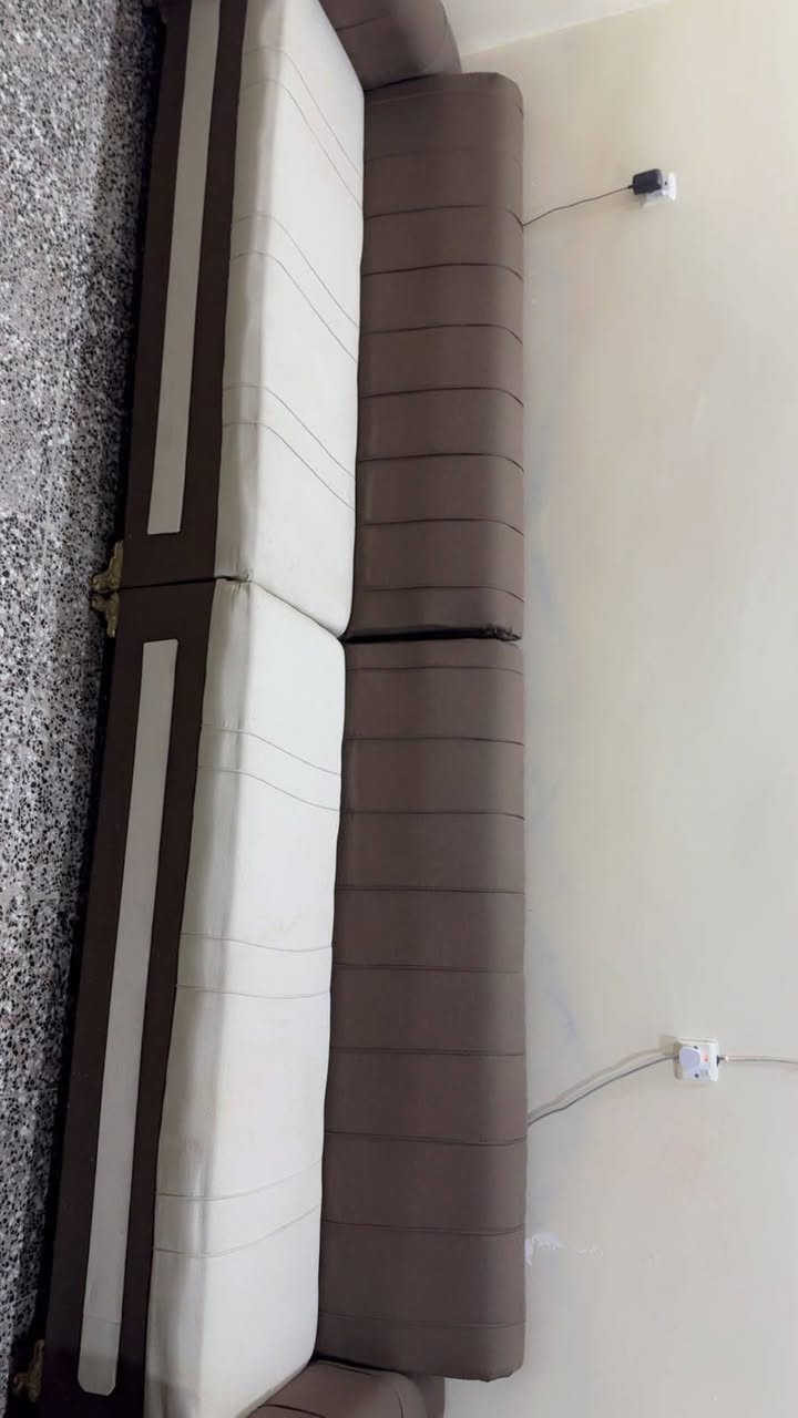 للبيع


**إذا كنت صاحب هذا الإعلان وتريد حذفه لأي سبب، رجاءا أرسل رسالة إلى الدعم الفني**