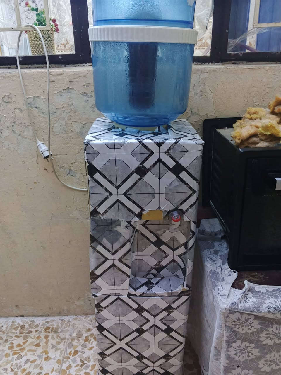 بلازمه للبيع حجم 43 بيها نت وضع شركه السعر 350وبيها مجال 
ثلاجه مال ماي بيها فريزه شغله 40 وبيها مجال العنوان موصل حي سومر 
***********
***********
