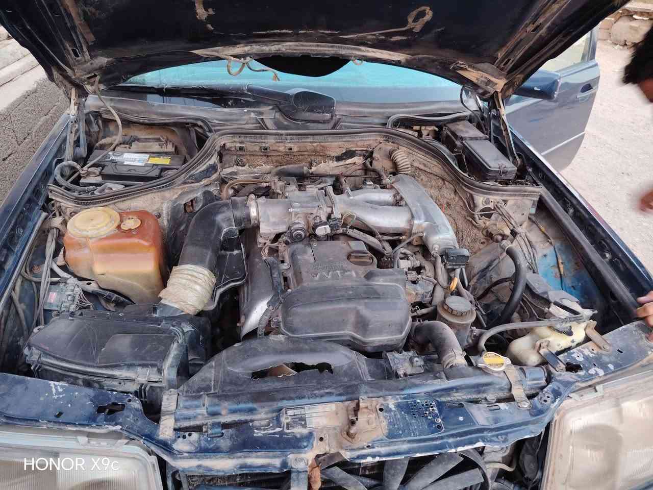 سيارة مارسدس للبيع موديل 91 
مكينة 3000
تبريد فول
دوشمة نظيفة
السعر 50 ورقة وبيها مجال 
العنوان/ذي قار/الرفاعي/حي الأمير
للتواصل و الاستفسار
***********
أو مراسلة الصفحة
#هادي_الحجيمي
