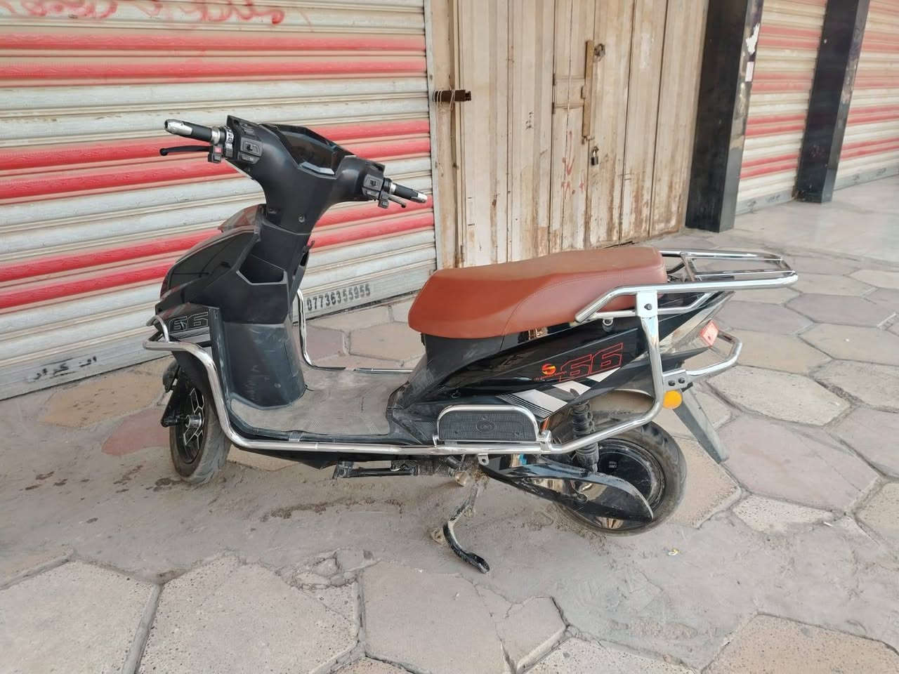 السلام عليكم دراجة شحن لبيع
٦ بطاريات ٧٢ فولت السرعة ٩٠ تمشي ٥٠ كيلو بل شحنة الوحدة دراجة نضيفة بس يرادهة ٤ بطاريات وتاير للااستفسار *********** واتساب
