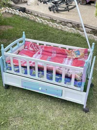 كاروك طفل نضيف جدا هزاز  الطول متر وشويه  س. ع ر 60 الف. اتصال 0750510...