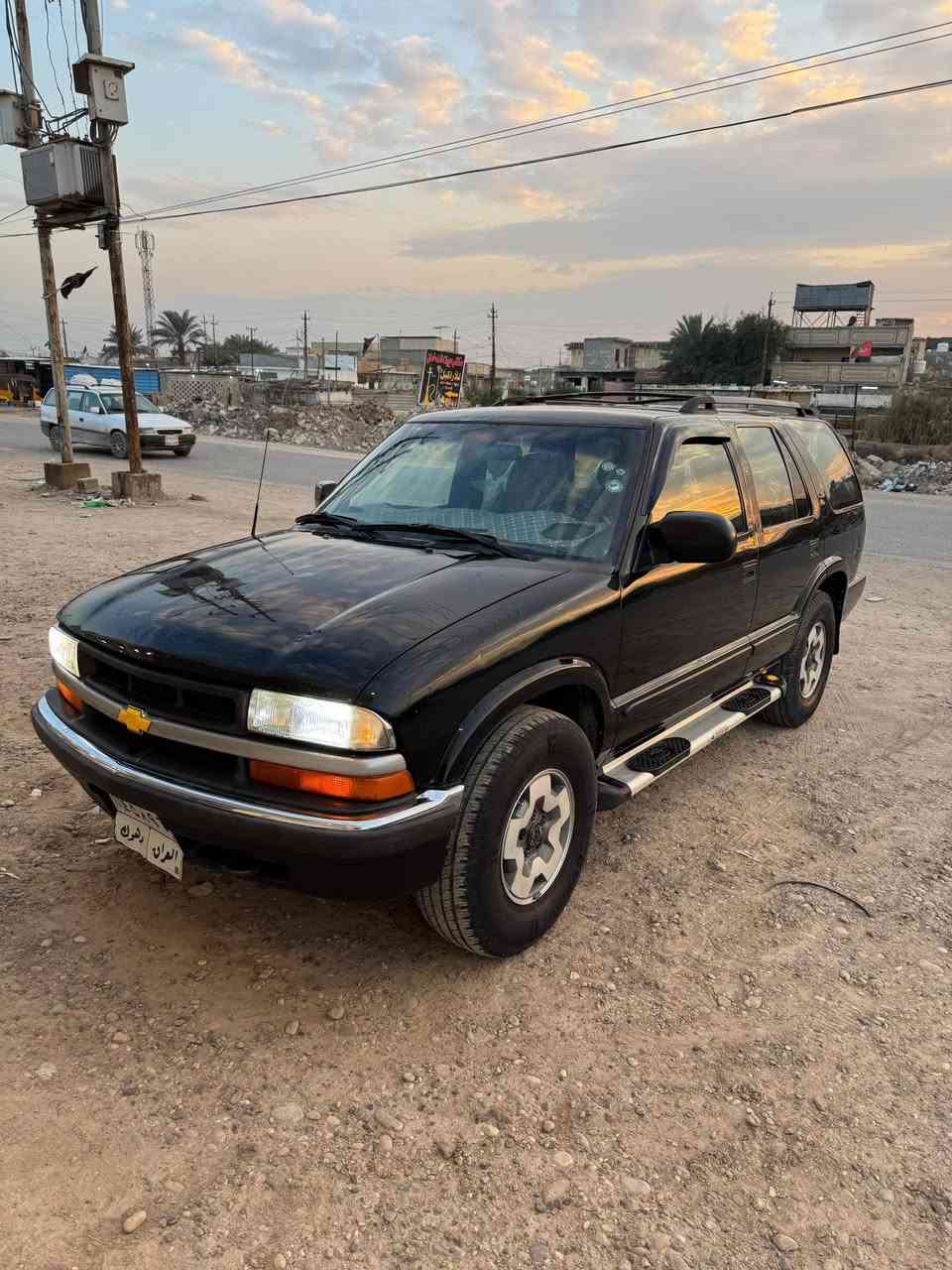 بلايزر موديل 2003 فول مواصفات LS معروفة سيارة كفالة عامة ماشية 130الف حقيقي سيارة مال بيت استخدم قليل صدر امامي خلفي جديد تخم تاير جديد تبريد وتدفئة شغالة فول سيارة 🚗 مابيها نقص ادامة عامة مسويلها حتئ منضونة بانزين جديدة سعرها 78ورقة مكان  بغداد جسر ديالئ القديم يم الزعفرانية رقم 📱 الهاتف *********** اتصال و وتساب
