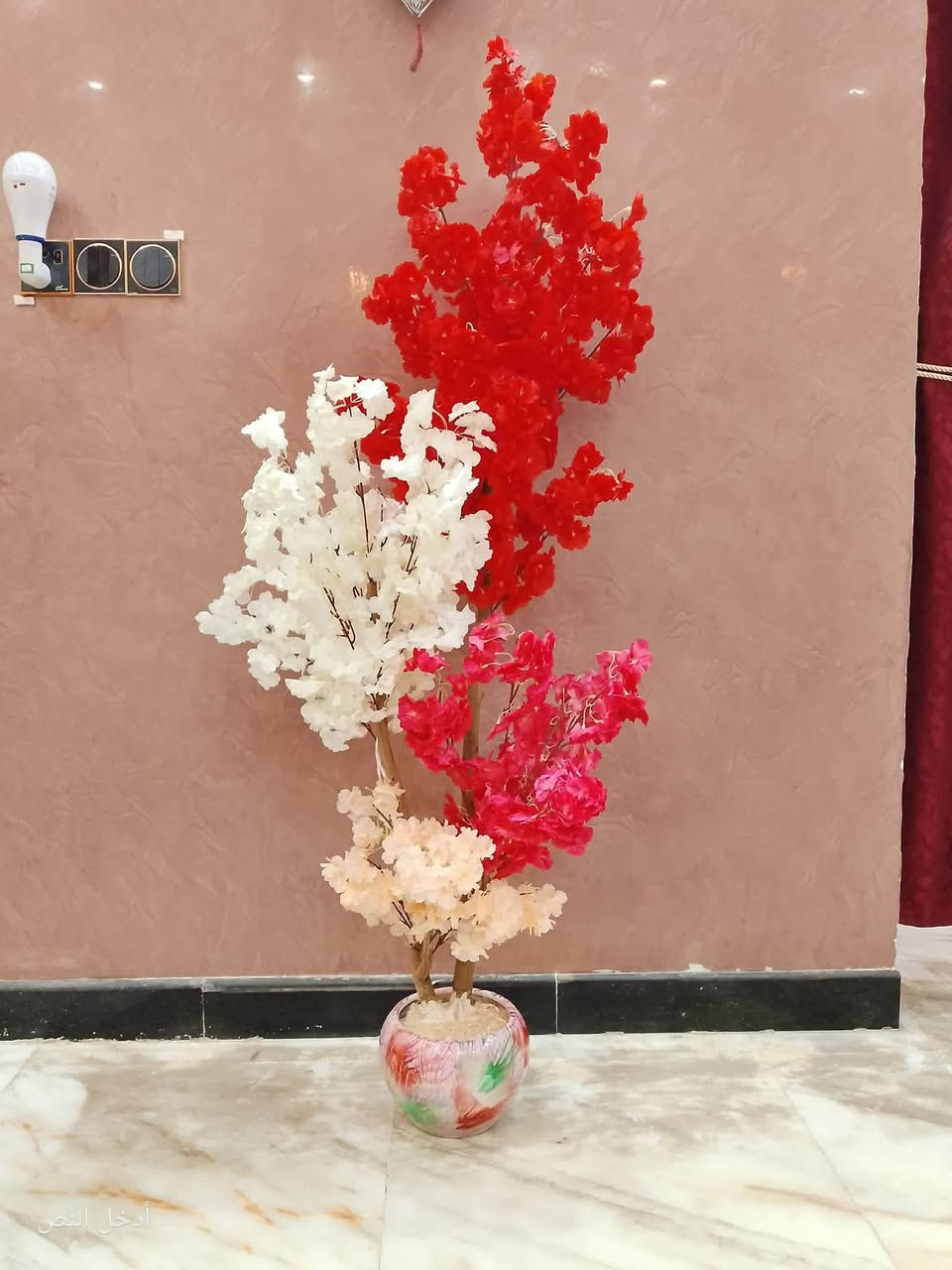 تتوفر لدينا أشجار صناعيه من تصاميم مميزه وقياسات حسب الطلب والأسعار مناسبه جداً ***********
واتساب(يوجد توصيل)
