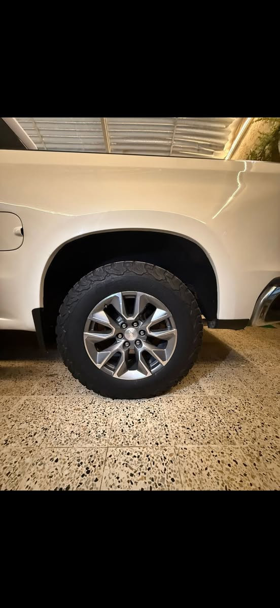 سلفادور موديل 2022 Z71
محرك ٨ سلندر ٥٣٠٠ 
فول مواصفات عدا الفتحه 
بصمه تدفه سترين وكشن فتحه الجامه الخلفيه كار بلي 
بجم كبس كفاله شواصي ولغود سرقه 3 قطع امامي ومشدودات اصليه من داخل امريكا  وحادث اميركا مثل ما مبين بصور المزاد وايضا السونار موجود بلمنشور وياهم تخم تاير  السعر 247 وبيها مجال
السيارة مرقمة اربيل باسمي
تحويل ثاني يوم مكان شارع فلسطين
***********
