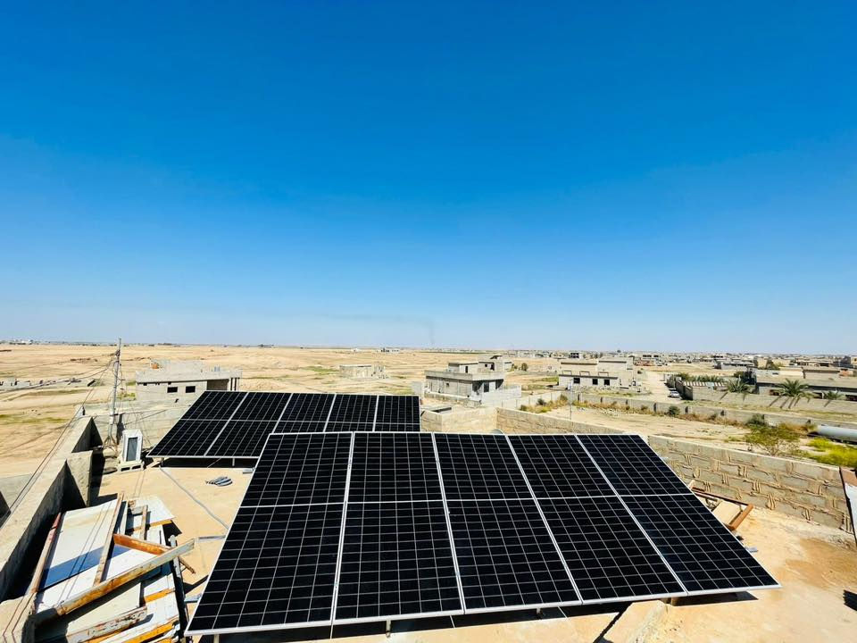 شركة المجد للطاقة الشمسية 🌞
بإدارة: حذيفة البو حسيب

🔧 تم ولله الحمد تنصيب منظومة طاقة شمسية متكاملة
للأخ جلال قاسم رشيد في قضاء العلم، ضمن سلسلة مشاريعنا الناجحة في جميع المحافظات.

⚙️ مكونات المنظومة المنصبة:
✅ 10 ألواح هيستا – قدرة وكفاءة عالية
✅ بطارية PTT 15 – عدد 1 (لتخزين الطاقة)
✅ انفرتر فلستي – 20 كيلو للنهاري / 15 كيلو للليلي

💡 نوفر لكم نفس الجودة والخدمة:
💰 للبيع نقداً (بأفضل الأسعار)
📆 أو بالتقسيط المريح
🔨 مع التنصيب في جميع محافظات العراق على أيدي فنيين مختصين

📞 للتواصل والاستفسار:
مدير المبيعات: ***********
الإدارة: ***********

⚡ المجد … شريكك الأول في الطاقة الشمسية
