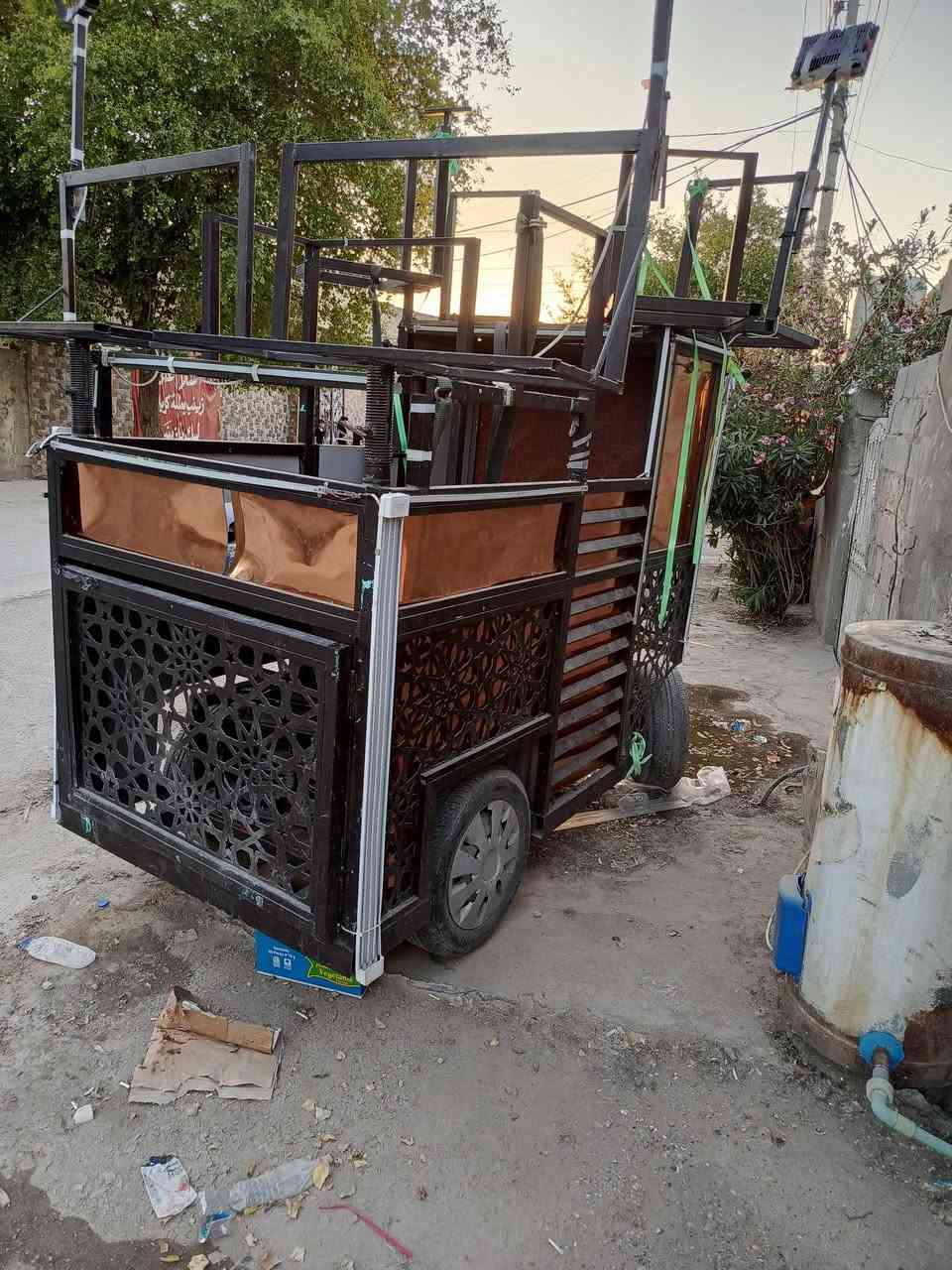 سلام عليكم عربانه مال موكب للبيع***********

