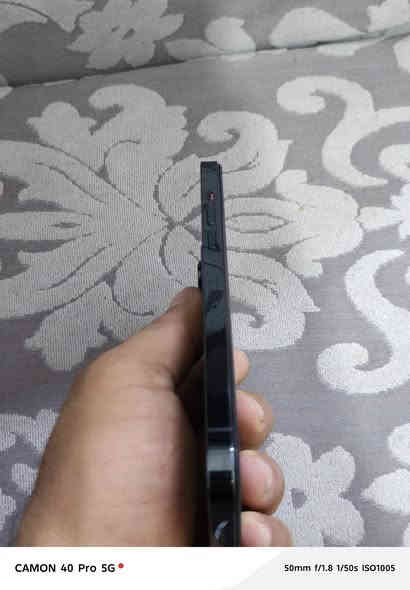 السلام عليكم ايفون 12برو ماكس ذاكره 256 بطاريه70بلاديه ما بدله أبد صرفه زين جهاز امانت الله جديد بشكل مال بيت بس طاح من يمي بدلت شاشه وفيس ايدي وكف فقط جهاز تكنيك تصال سماعات كله مكفول تجي باب بيتي تفحصه وتكمل وتقتنع يلا تاخذه سعره 350وبيه مجال مكاني بغداد مدينه الصدر قريب قرب حي أور ***********
