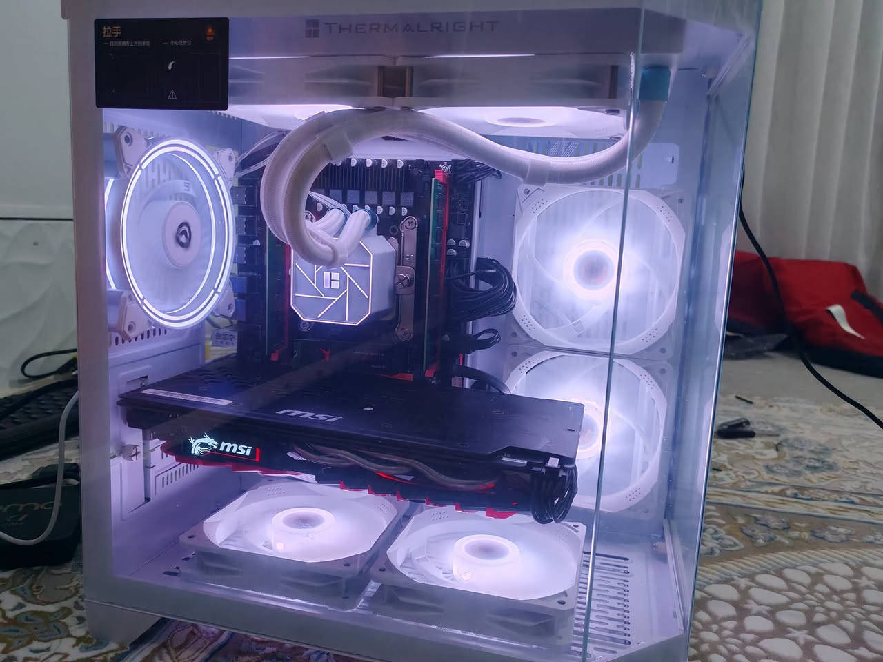 🖥️ حاسوب ألعبة (جيمينغ) جديد تماماً 🎮
💰 السعر: 220 دولار
📞 الرقم: ***********
📍 الموقع: السليمانية، رانية

✅ المعالج: Intel Xeon E5-2680 v3
   (12 نواة، 24 خيط) ⚡ 2.5 GHz – 2.9 GHz
✅ الذاكرة العشوائية: 16 GB
✅ القرص الصلب الأول: 256 GB SSD (NVMe) 🚀 سريع جداً
✅ القرص الصلب الثاني: 256 GB HDD 💾 للتخزين الإضافي
✅ كرت الشاشة: NVIDIA GTX 1060 – 6 GB 🎨
✅ اللوحة الأم: X99
✅ المراوح: 7 مراوح ملونة (RGB) 🌈 يتم التحكم بها
✅ النظام: Windows ✅ مثبت وجاهز للاستخدام

---

🎯 لما يُستخدم؟

🎮 الألعاب (جيمينغ) – جميع الألعاب الحديثة
🎨 التصميم، الرسم، 3D
📽️ مونتاج الفيديو
💼 الأعمال الثقيلة والمتعددة المهام (Multi-tasking)

---

💵 السعر والاتصال:

سعر هذا الحاسوب هو 220 دولار.
📲 إذا كنت مهتماً أو لديك أي استفسار، اتصل على:
*********** عبر واتساب

---

📌 ملاحظة:

· تم تثبيت ويندوز جديد.
· كرت الشاشة فقط مستعمل ثانوي (مستعمل قليلاً).
· التوصيل متاح 🚚.
