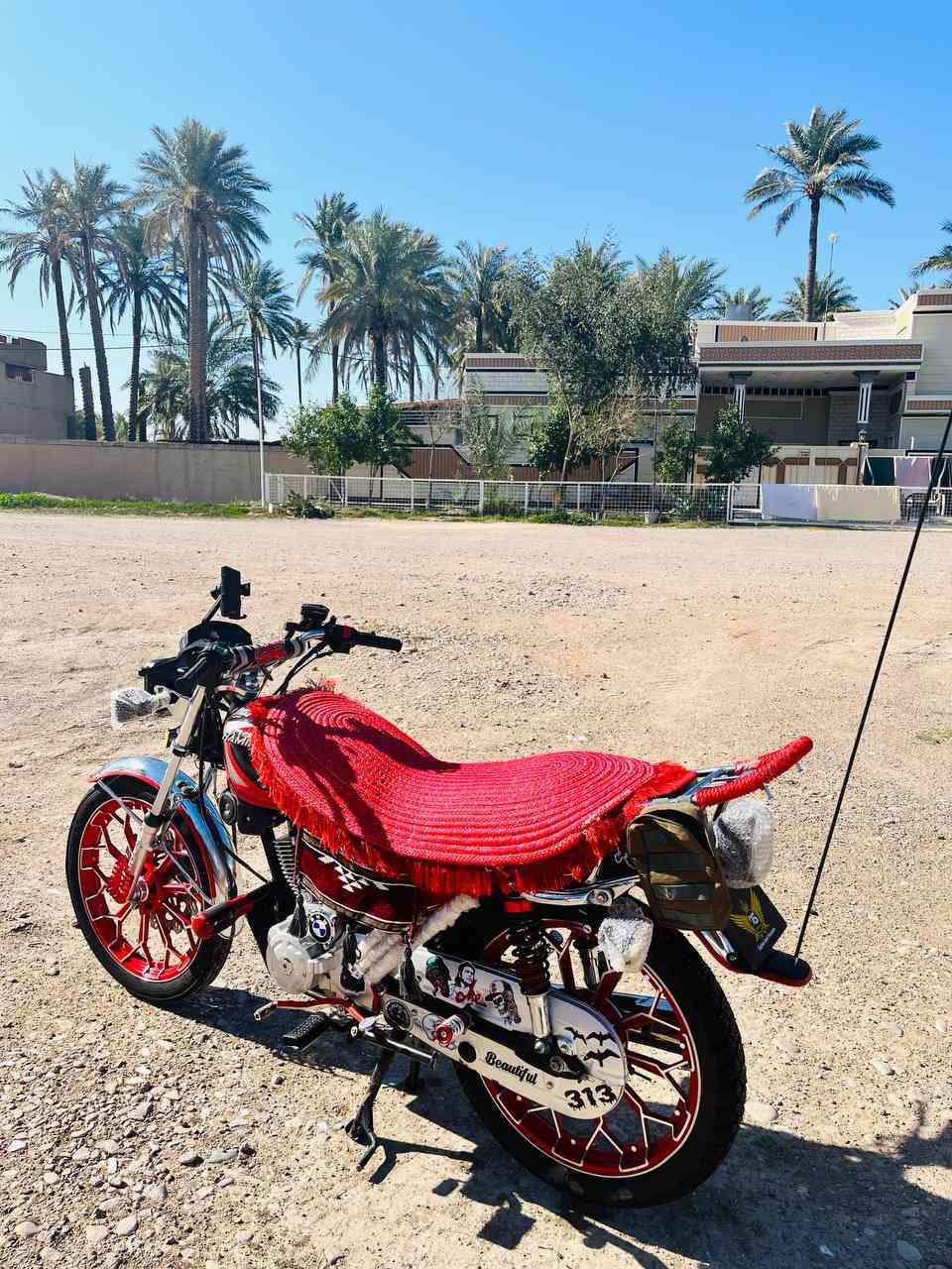 سلام عليكم دراجه للبيع لو مراوس حسب قناعه دراجه جديده موديل ٢٤مكينه٢٠٠اي عيب ما بي مكفوله دراجه خير من الله السعر ٦٧٥ بي مجال بكان ديالى سعديه ***********
