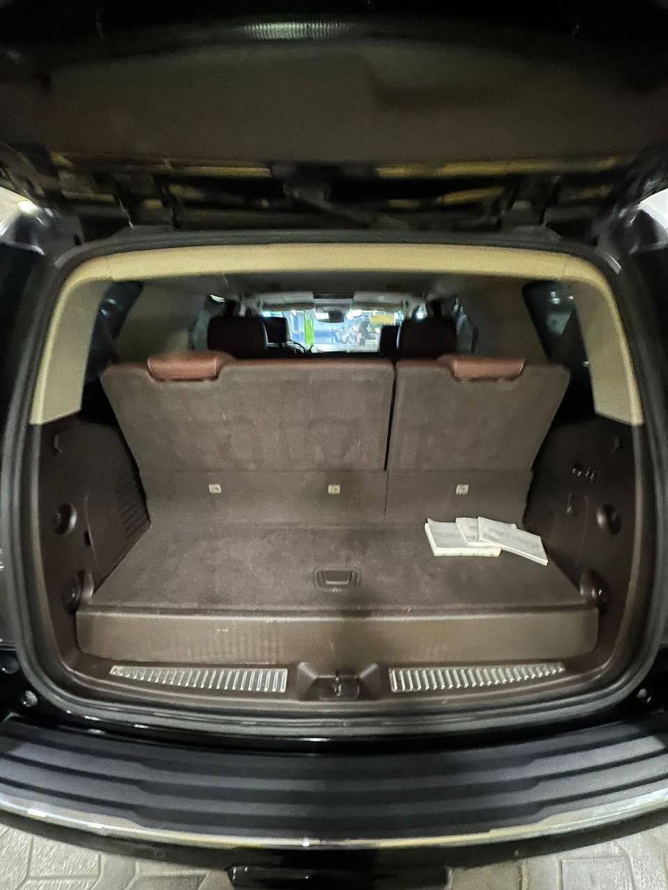 � شفروليه تاهو 2020 – فئة (برايمر)
خليجي | مكفول | رقم بغداد | فول مواصفات 1/1
🔹 الممشى: 97,000 كم
🔹 وارد خليجي – استخدام شخصي نظيف
⭐ المواصفات (فئة البرايمر) معروفة للجميع منها
 • محرك V8 سلندر
 • نظام الدفع الرباعي
 • مقاعد جلد فاخرة مع تبريد وتدفئة 
 • تشغيل بصمة + دخول ذكي
 • فتحة سقف
 • رادار أمامي + تحذير تصادم
 • باب خلفي كهربائي
     •      السعر 415 ورقة 

📞 للاتصال ***********
واتس اب علرقم

https://wa.me/9647731133492
