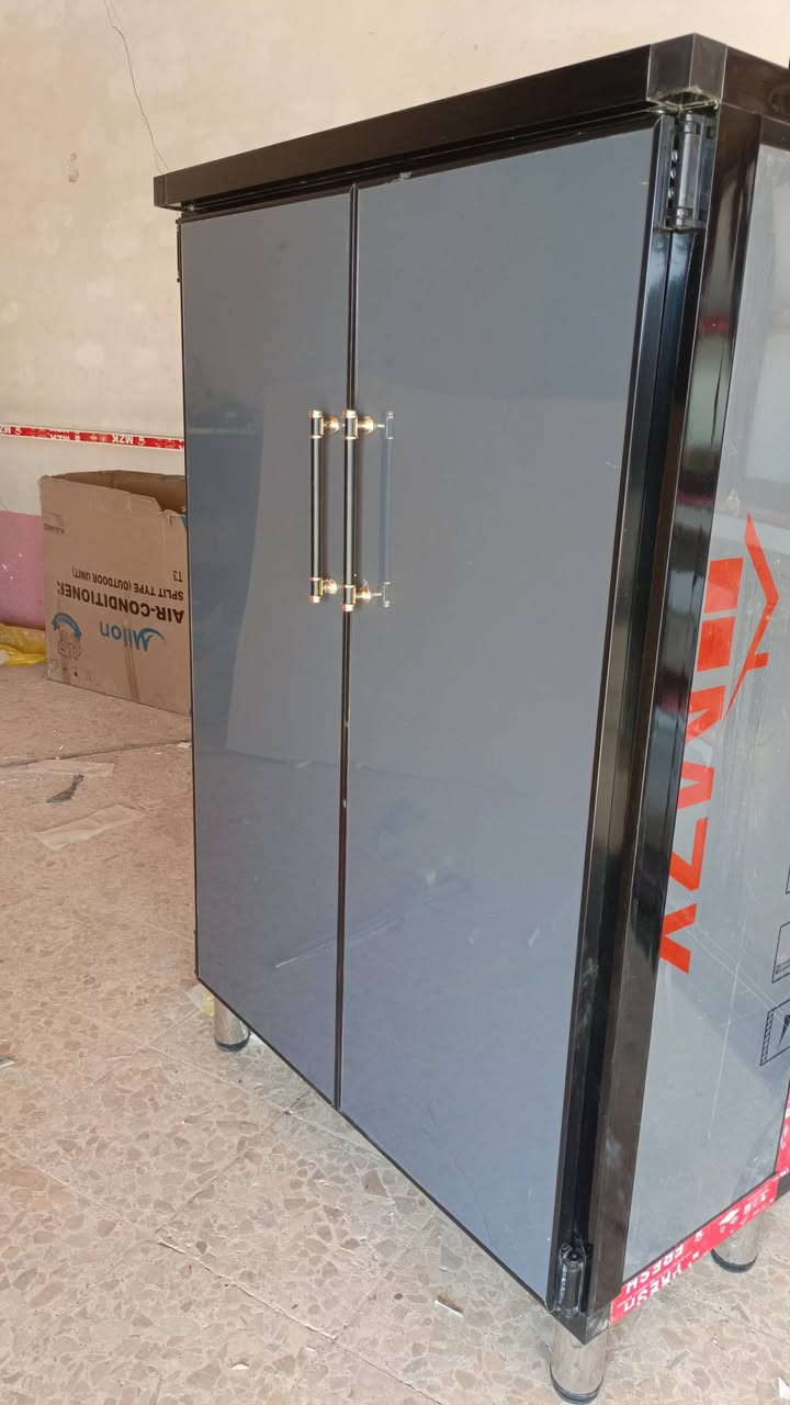 كيشوانية المنيوم القياس الارتفاع متر وربعين العرض متر والعمق اربعين سنتمتر الرفوف المنيوم بيبان امبطن رجل استيل وشرط مواد اصلي توصيل مجاني
اي لون تريده موجود


**إذا كنت صاحب هذا الإعلان وتريد حذفه لأي سبب، رجاءا أرسل رسالة إلى الدعم الفني**