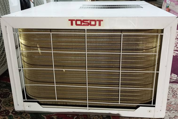 ***********
 مكاني قضاء الحمزه مكيف اخو جديد 🤩 نوع توسوت TOSOT  بسعر مبرده 😀 325
