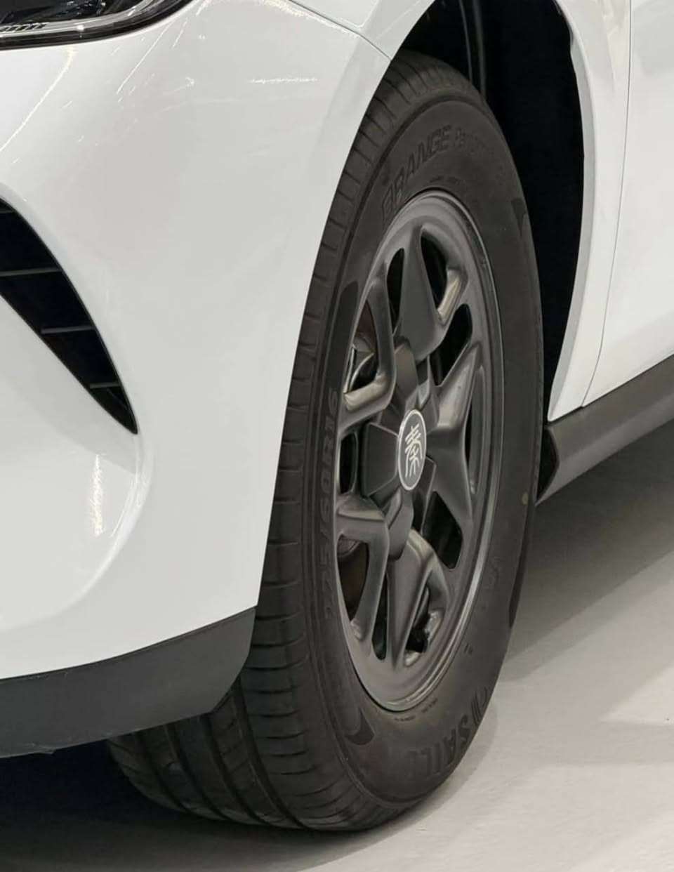 السلام عليكم سياره بي واي دي جن بلاس ٢٠٢٥ زيرو السعر ١٨ و٢٥٠ ت /***********
