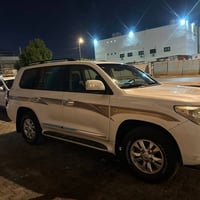 للبيع او امروس موديل احداث 24 او 24  لاندكروز موديل 10 بدون حادث فقط ص...