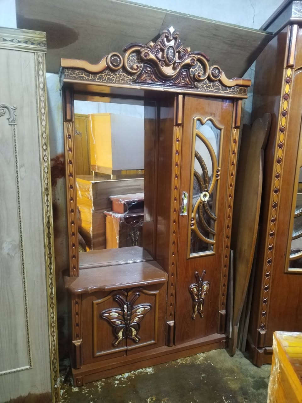 غرفه نجار نرماده شريط طابقين سعر750تصال***********واتساب ناصريه مركز
