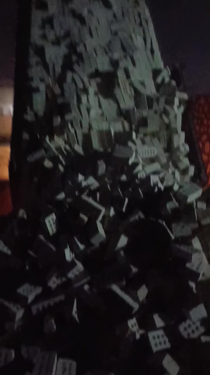 .... الثقه والجوده  عبر مرور السنين....للجوده عنوان ...خالي من الأملاح والتزهر بنسبه ٨٥%.مستويه الأوجه.مقاسات عالميه حسب جهاز التقيس والسيطره النوعيه درجه (أ).معامل التكسر ١ / ٣٢٠ بار فوق الممتاز .درجه الالتصاق الجوانب مع المواد الأخرى ١٠٠%.مقاومه لحشره للارضه ١٠٠%. مقاومه الاندثار للطبيعة اكثر من ١٠٠ سنه. مقاومه للرطوبه .الفرن دكاكين .مستعدون لتجهيز المشاريع والمجمعات السكنية وبأكبر الكميات والأوقات المحدده وخصومات مميزه للمزيد من الاستفسار يرجى الاتصال  /*********** )***********
