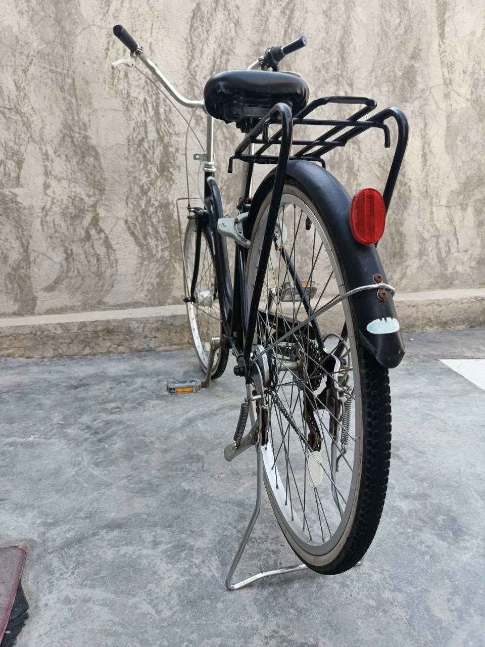 سلام عليكم بايسكل للبيع بايسكل اي نقص مابي نوع بطه بريكات كله شغاله كلوب حساس بايسكل كلة كامل مكان بغداد سعر خاص هاذ رقمي ***********
