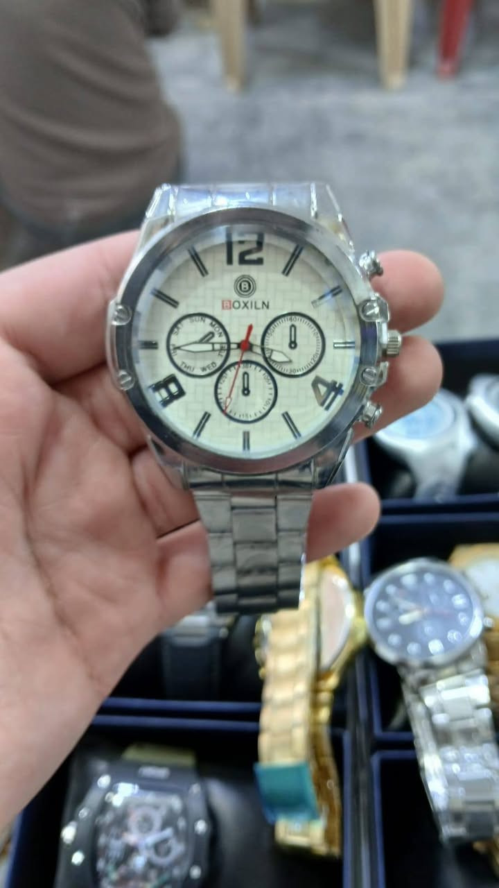 بسم الله الرحمن الرحيم
بمناسبة حلول عيد الأضحى المبارك اتقدم اليكم وجبه
جديده من ساعات الكوبي والصيني والخليجي العنوان
مقابل مستشفى عنه العام داخل القيصريه مجاور باسم عبدالله سعود العاني حياكم الله
*********** بي واتساب أو عل خاص اي استفسار
