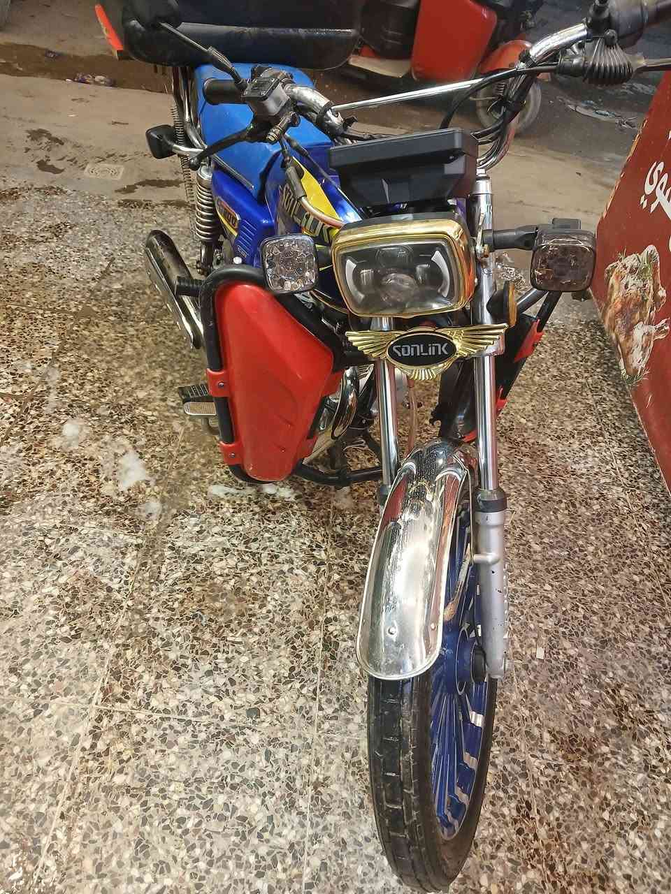 سلام عليكم
ايراني سونك للبيع ٢٠٢٤ 

حساس البصمه ملغي 

دراجه مكفوله من. كلشي 

تجي تفحص وتشوف بعينك 

السعر ٨٠٠

بها مجال حك الجيه شي بسيط

العنوان بغداد / الدسيم 

التواصل ***********
