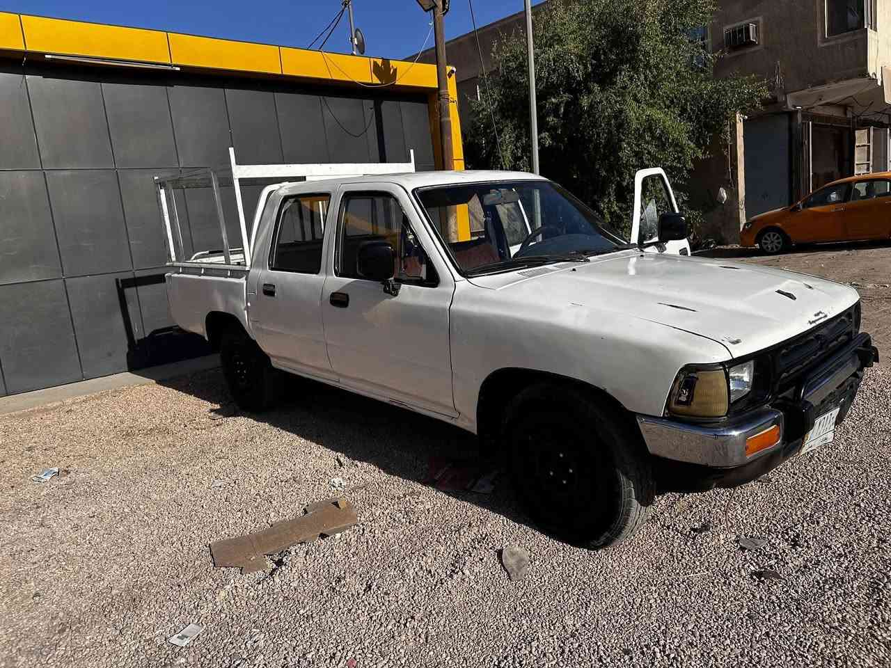 للبيع بيكم تيوته محرك كير شد جديد صبغ حداديه باتري تبريد كله جديد جاهزه السياره ما نقصها شي سنويه بسمنه لحد 27  كهربايات كلها شغاله عدا الزركات  موديل 89  مكان بابل حله للستفسار ***********. السعر 50
