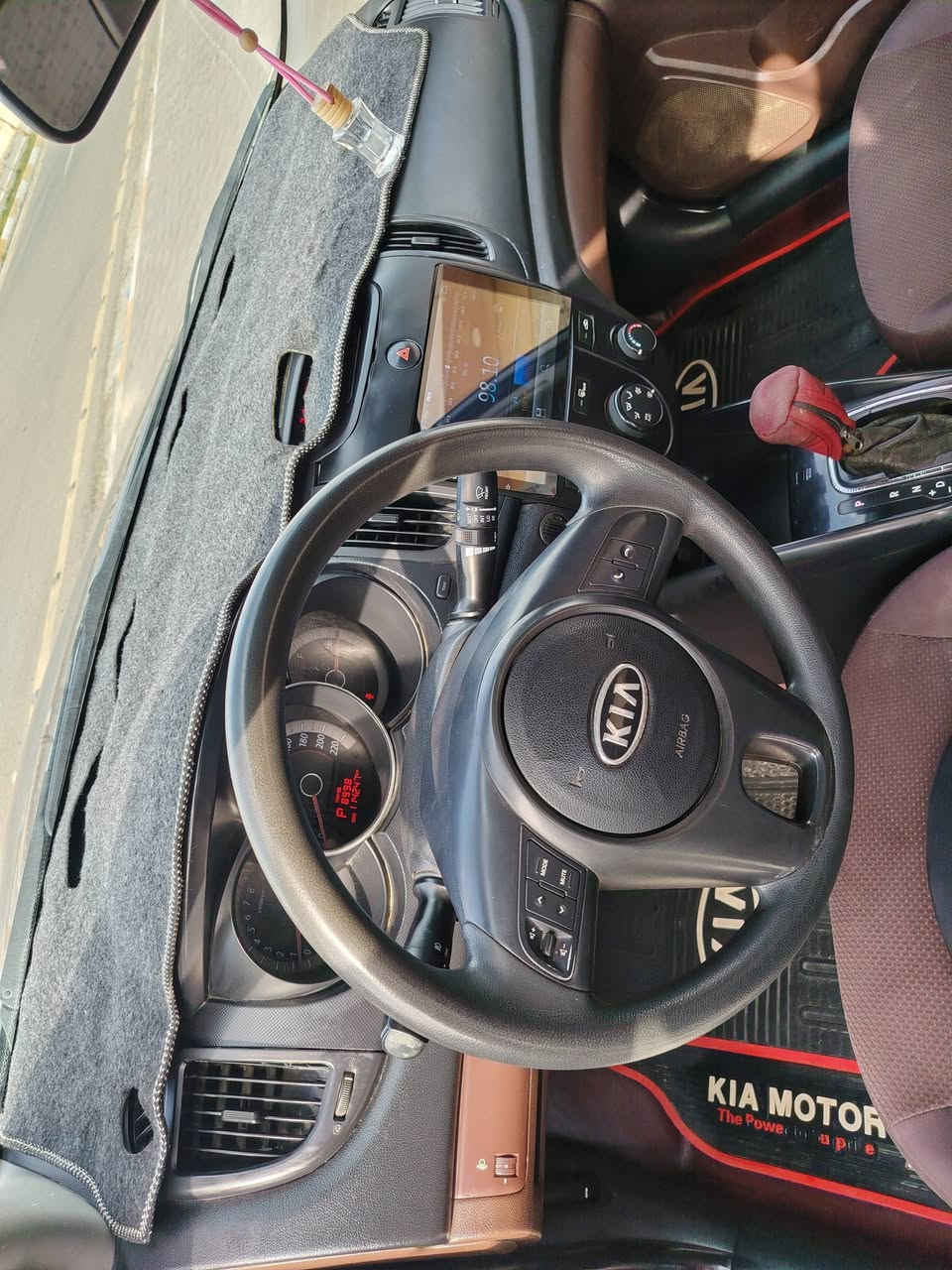 السلام عليكم سيراتو ٢٠١٣ خليجي ماشية ١١٤ حقيقي محرك كير شرط مامفتوح صبغ بطارف البنيد بخة زغيرة الباقي مكفول  تخم تاير جديد صدر جديد السنوية بأسمي رقم صلاح الدين الماني***********
