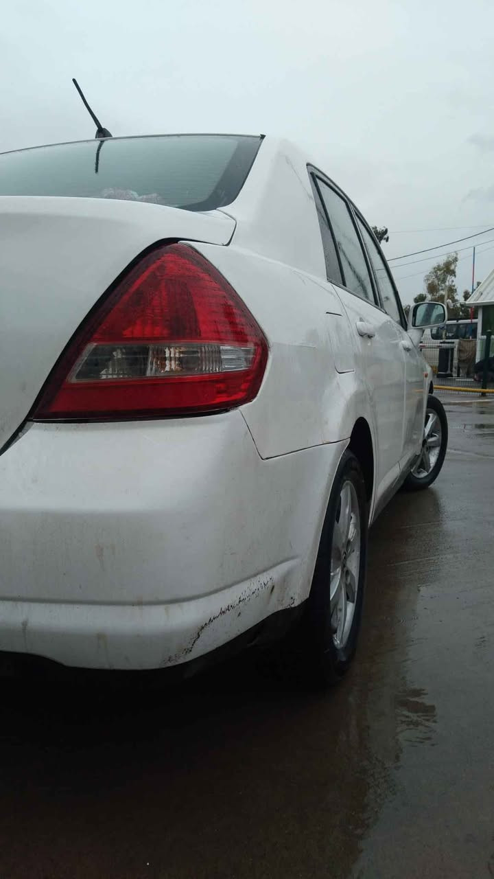 نیسان تیدا 2006تەکسی کراوەتە خسوسی گێرو مەکینە کەپس پێشو پشتی تۆزێکی هەیە رەقەمو سەنەوی نوێیە رەنگی سپیە رەقەم هەولێر نرخی 68وەرەقە و کەمێک مەجال ***********گۆرینەوەش دەکەم أربيل, العراق
