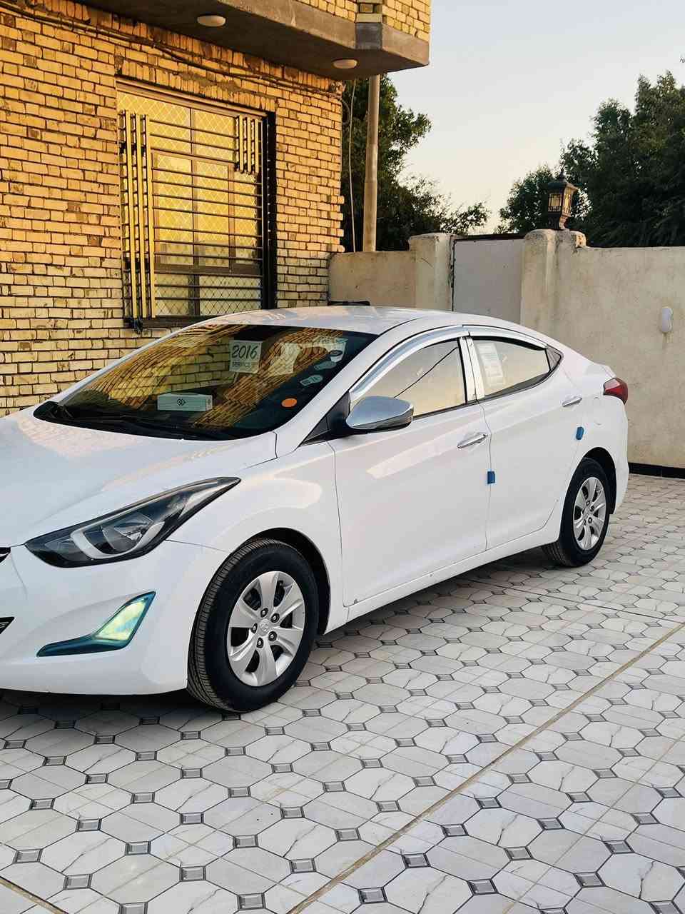 سلام عليكم النتره 2016 
خليجي بيه بنيد وجاملغ ورشات صبغ
مكينه 1800 ما مفتوحه شرط 
كير تخم تاير جديد 
رقم مثني بسمي مداور ثاني يوم 
دواخل الونين تحكم ستيرن جهتين 
شاشه كامره وداره الايت زنون 
السعر 118 
مكان سياره ناصريه 
الاستفسارات ***********
