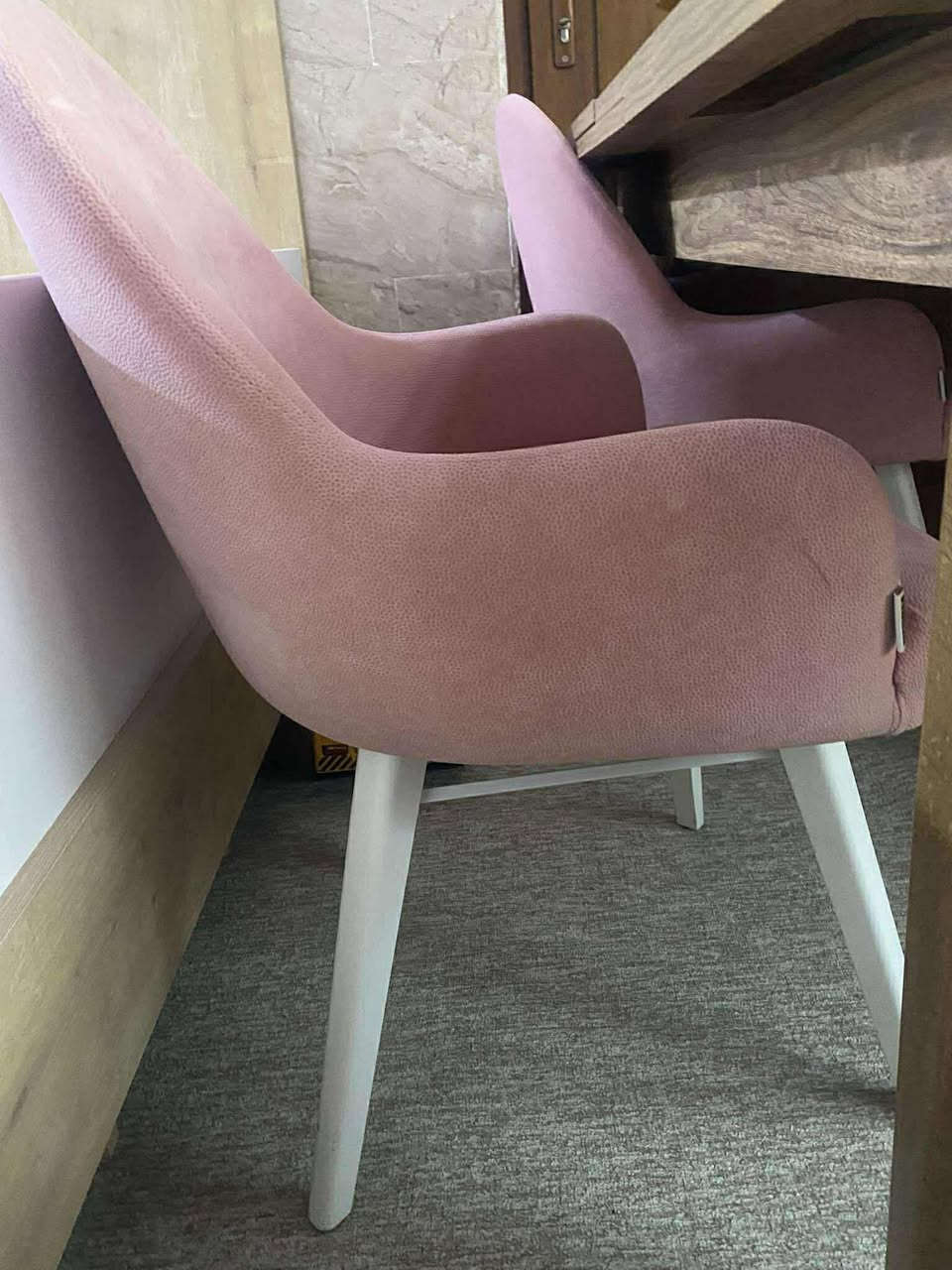 مێزو و کورسی 
بەکارهاتوو وەک نوێ ماوەتەوە
مەوادی تورکی ئەسڵی
نرخ 200,000
ناونیشان چوارقوڕنە السليمانية, العراق


**إذا كنت صاحب هذا الإعلان وتريد حذفه لأي سبب، رجاءا أرسل رسالة إلى الدعم الفني**