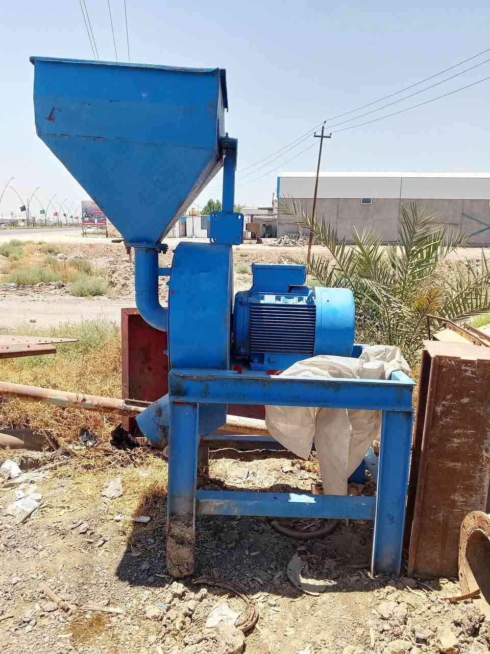 جاروشه اعلاف للبيع 
3 طن 
لجرش  الحنطه والشعير و ذرة وكافه الاعلاف 
قدره الماطور مال كسار 
٣٠ حصان 🐎 🐎 
برينه ٣ حصان  طولها 3 متر 
للاستفسار الاتصال على الرقم التالي 
*********** واتساب
العنوان / محافظة ديالى
