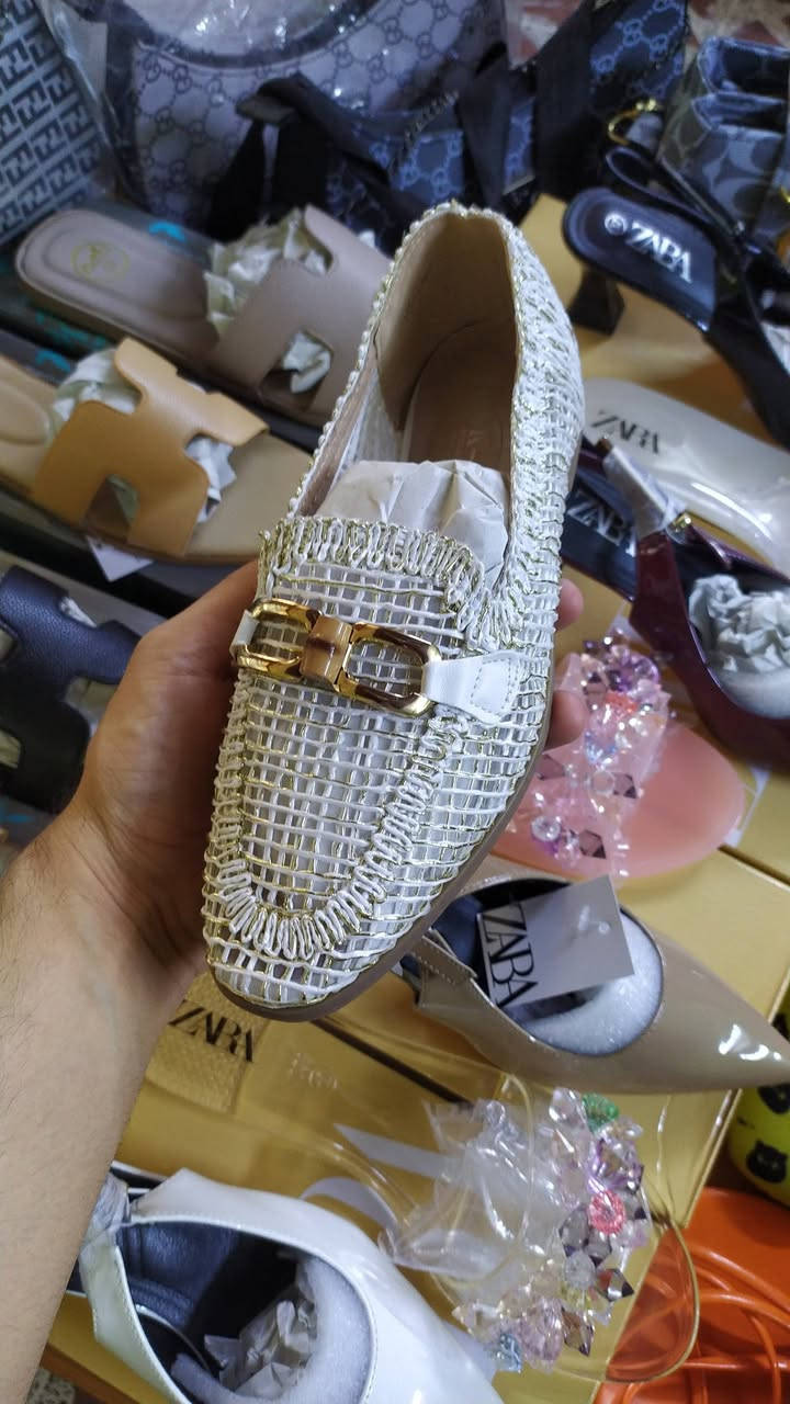 💢حذاء التورك الصيفي المشبك الرسمي فول راحة وكوالتي يخبل 🔥🔥وبسعر جدا مناسب جدا مناسب فقط ب7 الف دينار
👈القياسات من 37_41
⬛الالوان ابيض  اسود  بيجي 
📌للحجز والاستفسار يرجى مراسلتنا عبر الواتس اب ***********📞
🚚🚚 متوفر توصيل لجميع محافظات العراق
💢حذاء التورك الصيفي المشبك الرسمي فول راحة وكوالتي يخبل 🔥🔥وبسعر جدا مناسب جدا مناسب فقط ب7 الف دينار
