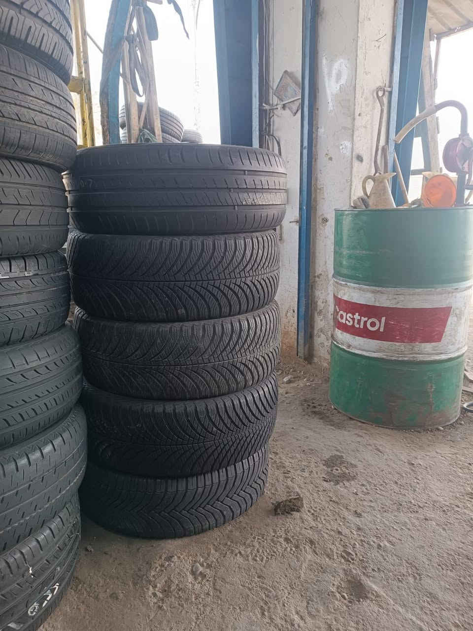 سلام عليكم تايرات باله نضافه فول سعار مناسبه مكان بغداد الشعب قرب كليه الامام الكاضم  ***********
